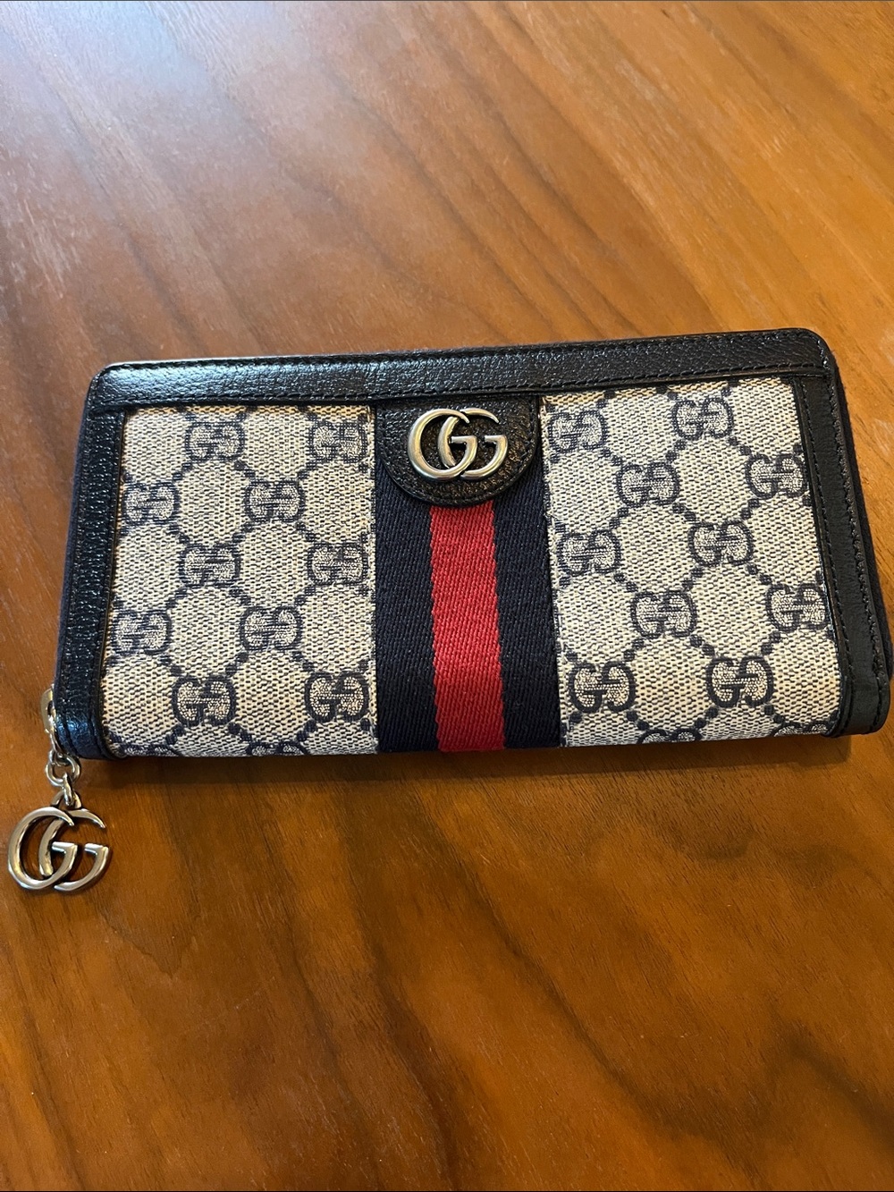 Gucci Beige Canvas GG Supreme Ophidia Zip Wallet with Navy and Red Stripe